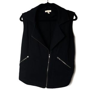 Silence & Noise medium zip up sleeveless vest top
